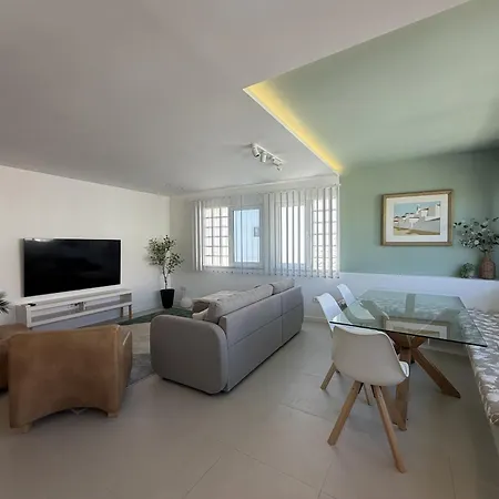 Town 2-bedroom Classy شقة