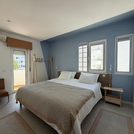 Town 2-bedroom Classy شقة البوفيرا