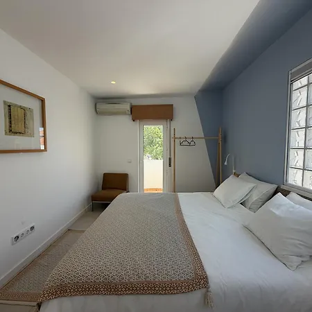 Town 2-bedroom Classy شقة البوفيرا