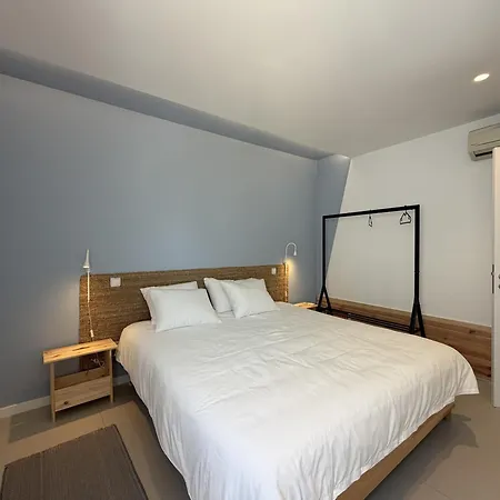 Town 2-bedroom Classy شقة *
