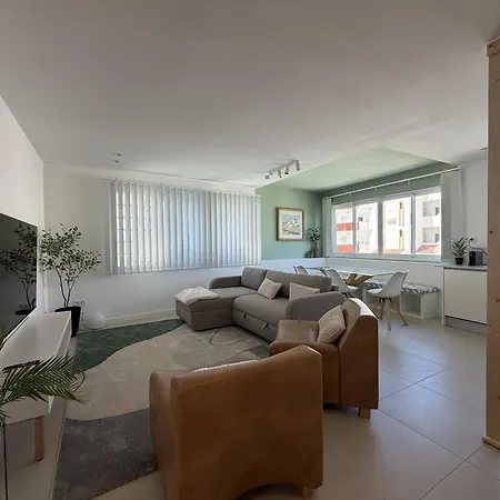Town 2-bedroom Classy
